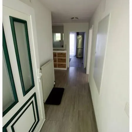 Apartment Mit Schoenem Seeblick-02